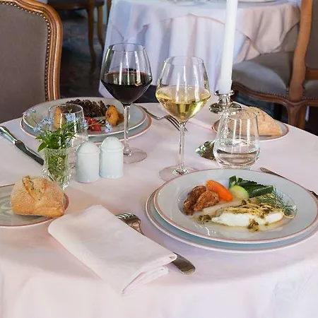 Hotel Chateau Du Landel, The Originals Relais