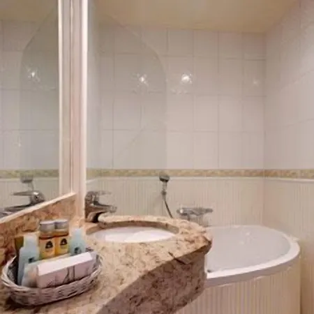 Chateau Du Landel, The Originals Relais 酒店 Bézancourt